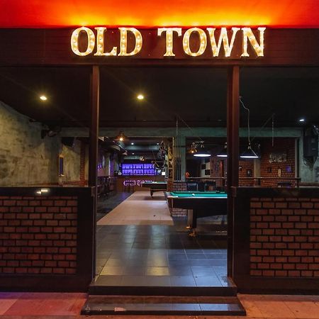 Hotel Old Town Jomtien Beach Esterno foto