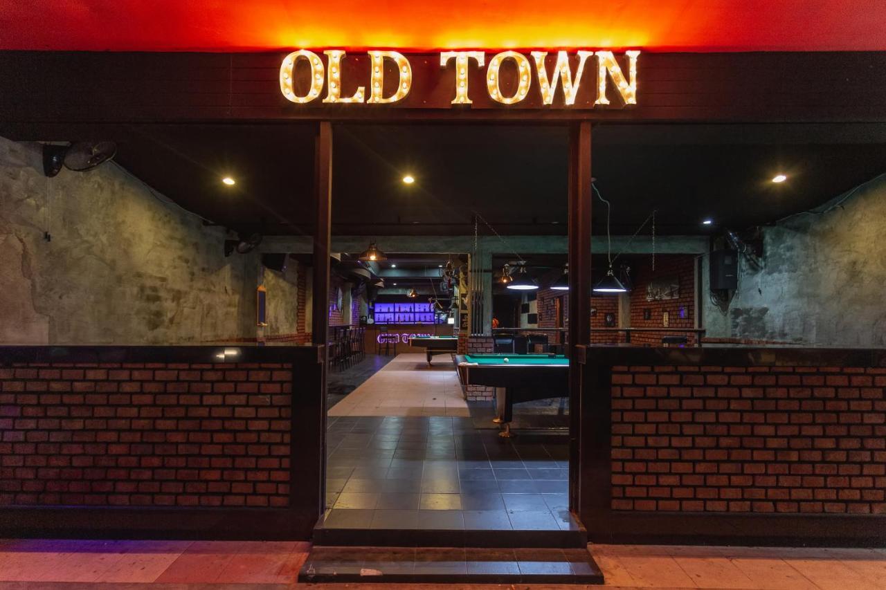 Hotel Old Town Jomtien Beach Esterno foto