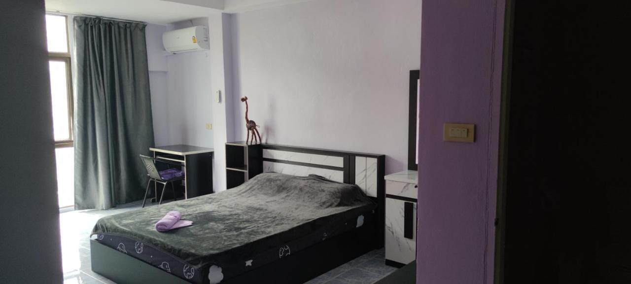Hotel Old Town Jomtien Beach Esterno foto