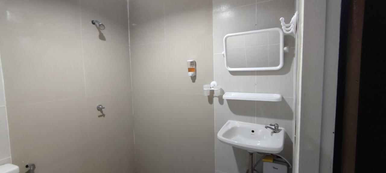 Hotel Old Town Jomtien Beach Esterno foto